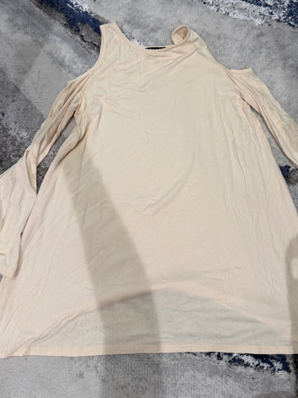 BLVD Large Cream Cold Shoulder Long Sleeve Tunic Top NWT